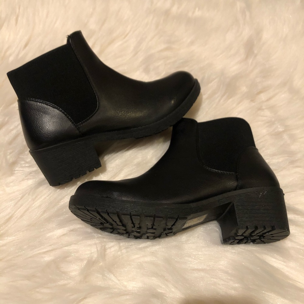 Ankle booties